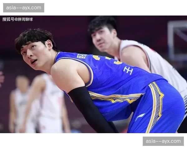 浙江队新援朴镇燮能攻善守，解决球队怕对抗老问题