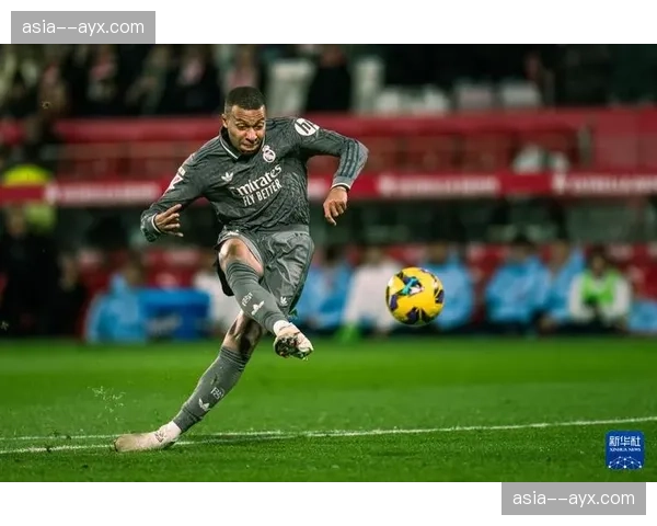 西甲官方公布第33轮最佳阵容：贝林厄姆、维尼修斯入选